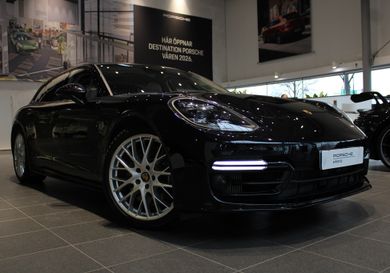 Porsche Panamera, 2023