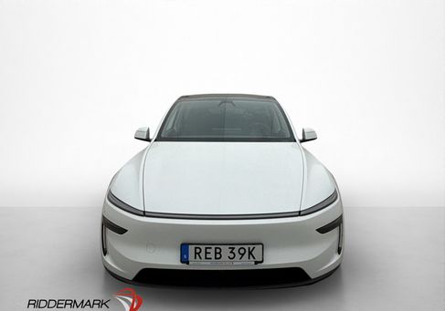 Tesla Model Y, 2025