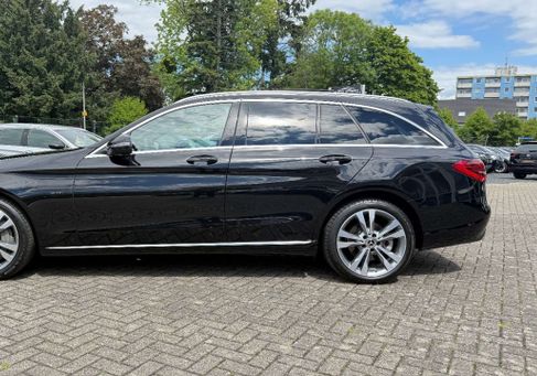 Mercedes-Benz C 300, 2021
