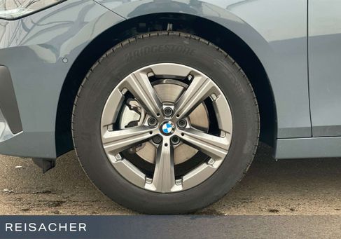 BMW 220, 2025 3