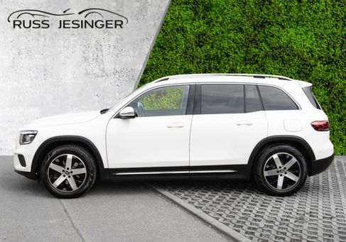 Mercedes-Benz GLB 200, 2021 3