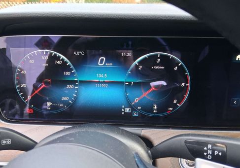 Mercedes-Benz E 220, 2021