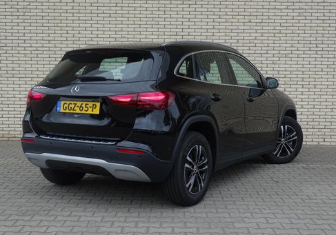 Mercedes-Benz GLA 250, 2024