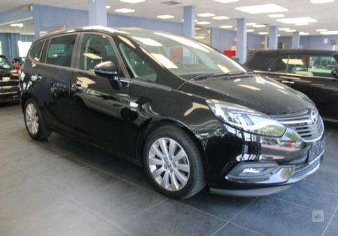 Opel Zafira, 2018