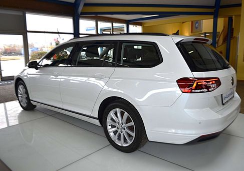 Volkswagen Passat Variant, 2023 3