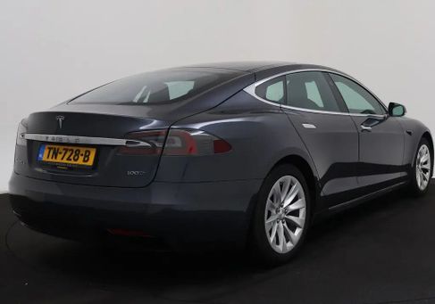 Tesla Model S, 2018