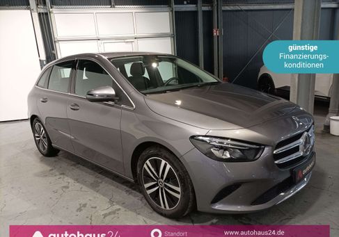 Mercedes-Benz B 220, 2022