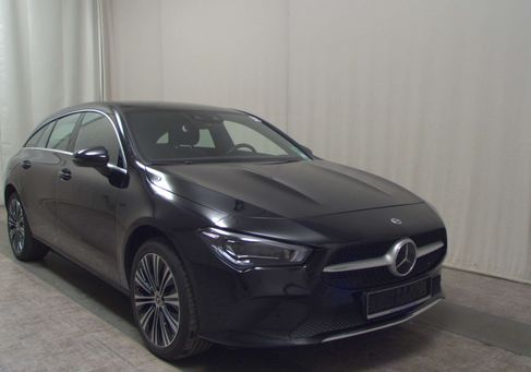 Mercedes-Benz CLA 250, 2022