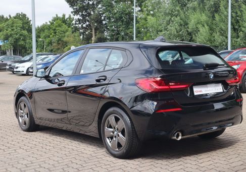 BMW 118, 2023