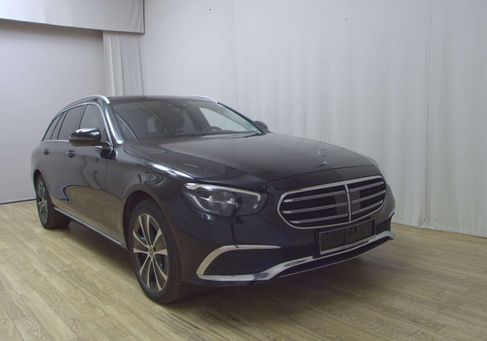 Mercedes-Benz E 300, 2022