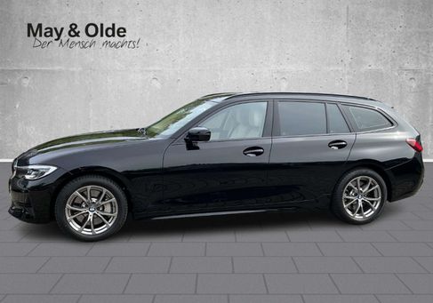 BMW 330, 2022 2