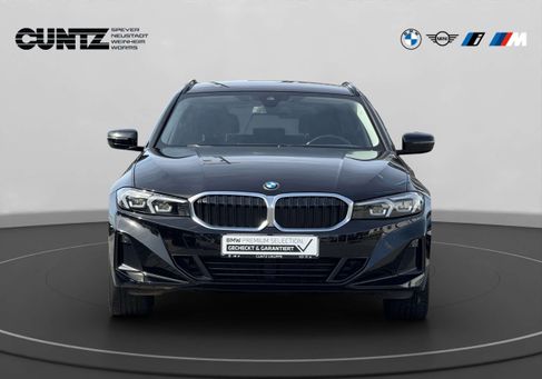 BMW 320, 2023 3