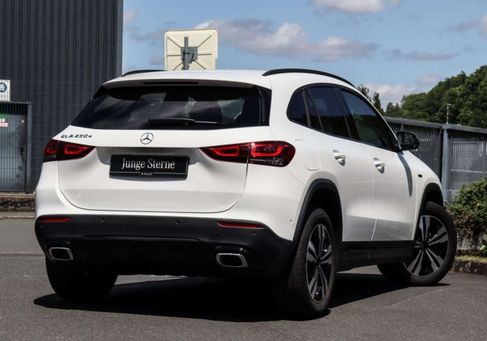 Mercedes-Benz GLA 250, 2021