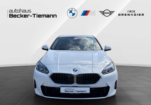 BMW 120, 2025