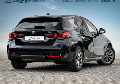 BMW 120, 2025