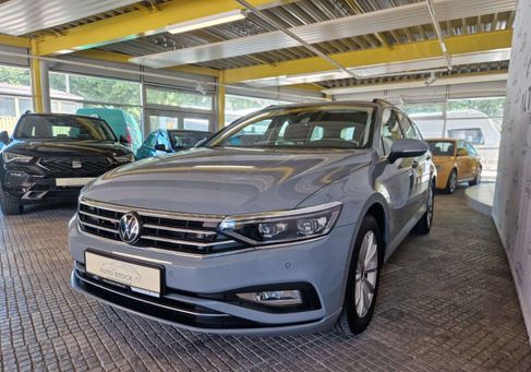 Volkswagen Passat Variant, 2023 3