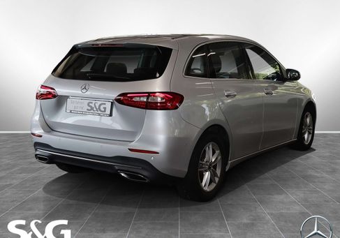 Mercedes-Benz B 180, 2020