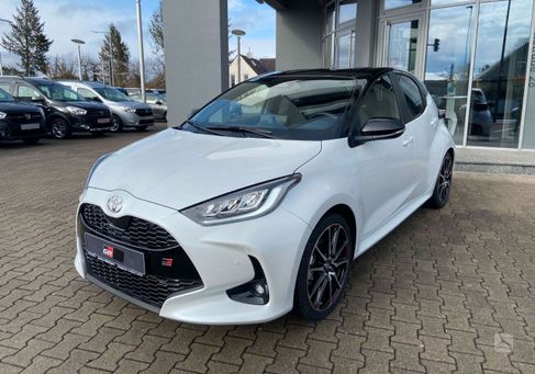 Toyota Yaris, 2024