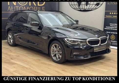 BMW 330, 2022