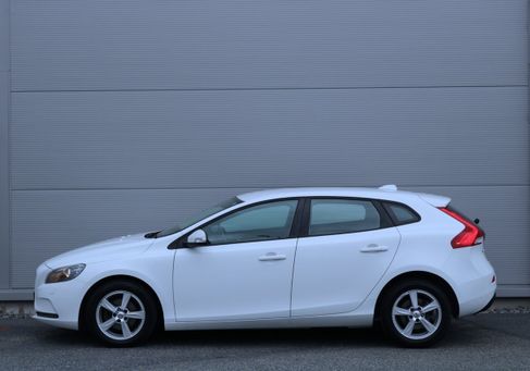 Volvo V40, 2018 3