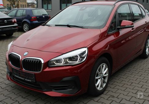 BMW 218, 2018