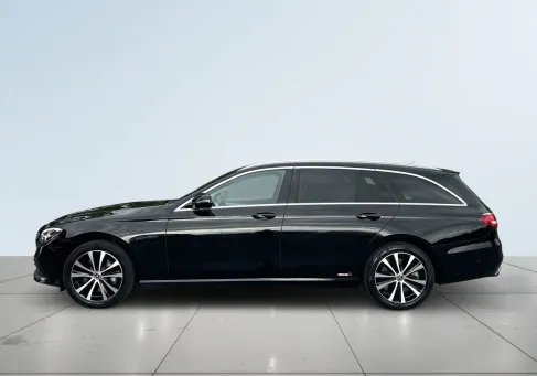 Mercedes-Benz E 300, 2021 3