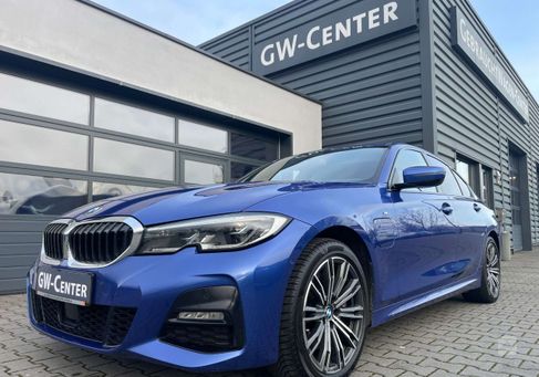 BMW 330, 2019