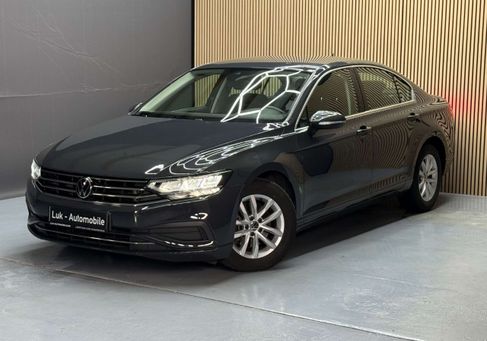 Volkswagen Passat, 2021