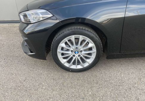 BMW 118, 2023