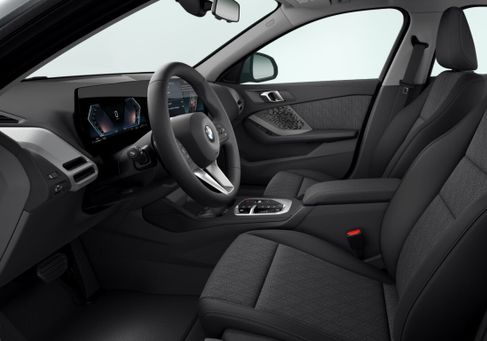 BMW 120, 2025
