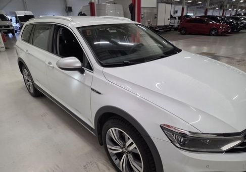 Volkswagen Passat, 2022