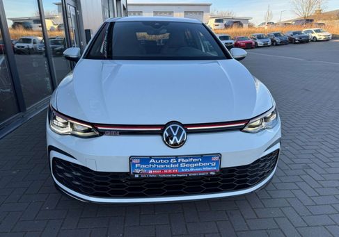 Volkswagen Golf, 2022