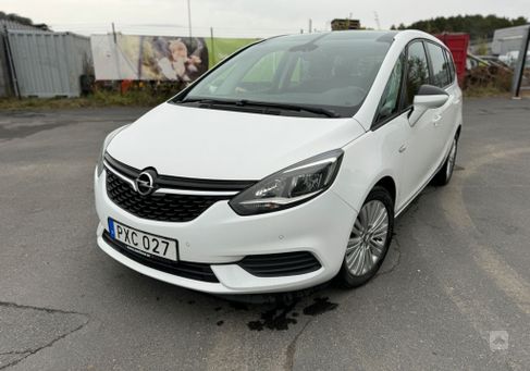 Opel Zafira, 2017