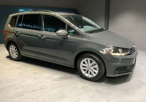 Volkswagen Touran, 2019 2