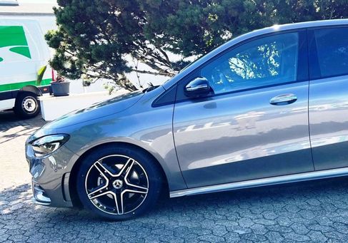 Mercedes-Benz B 180, 2024