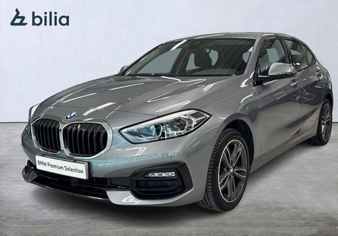 BMW 118, 2022