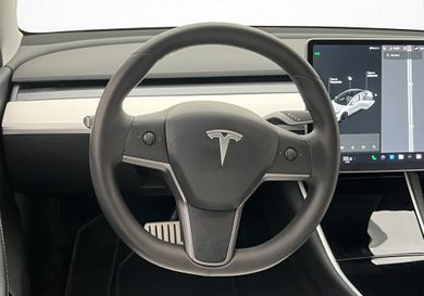 Tesla Model 3, 2020