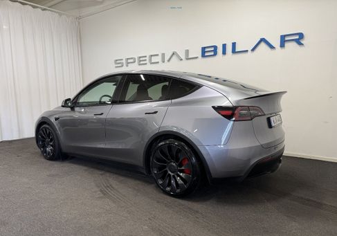 Tesla Model Y, 2023 3