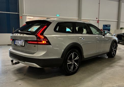 Volvo V90 Cross Country, 2023