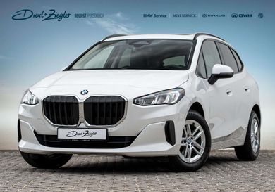 BMW 220, 2025