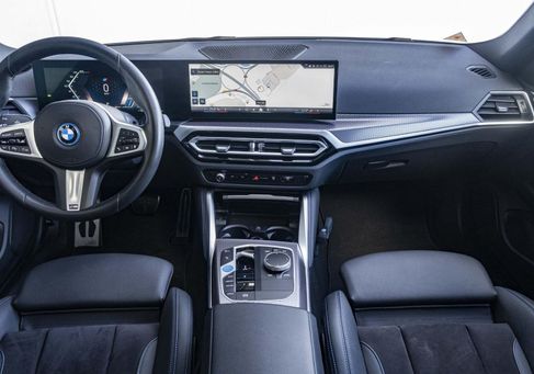 BMW i4, 2023 3