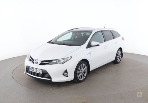 Toyota Auris Touring Sports, 2013