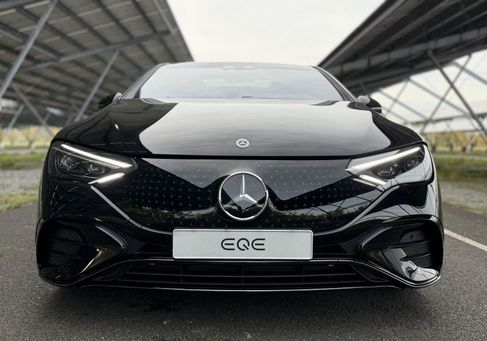 Mercedes-Benz EQE, 2025