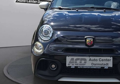 Abarth 695, 2022 3