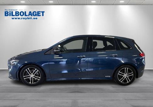 Mercedes-Benz B 220, 2023