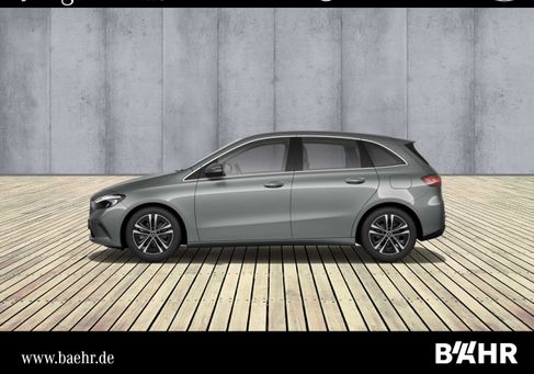 Mercedes-Benz B 180, 2025