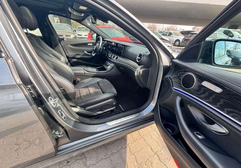 Mercedes-Benz E 220, 2021