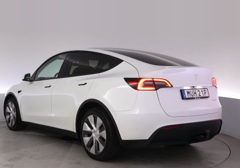 Tesla Model Y, 2023 3
