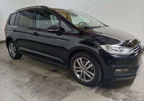 Volkswagen Touran, 2023 3