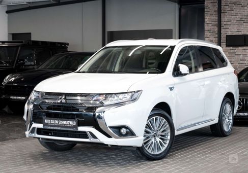 Mitsubishi Outlander, 2020